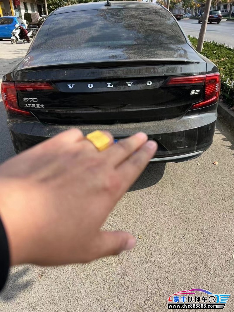 22年沃尔沃S90轿车抵押车出售