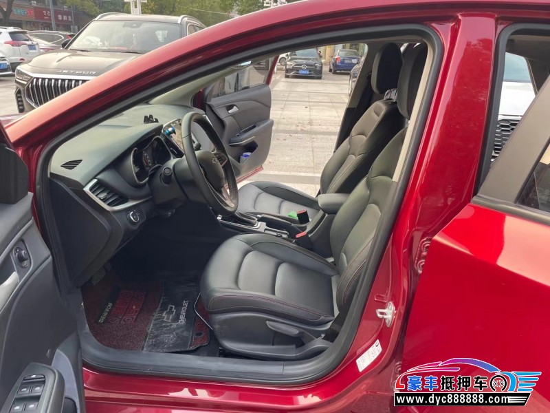 20年雪佛兰科鲁泽轿车抵押车出售