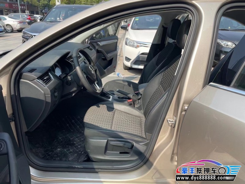 21年斯柯达明锐轿车抵押车出售