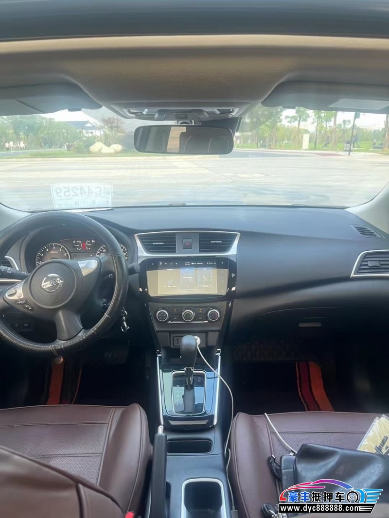 22年日产轩逸轿车抵押车出售