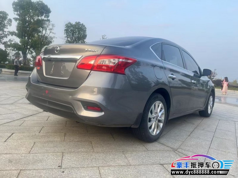 22年日产轩逸轿车抵押车出售