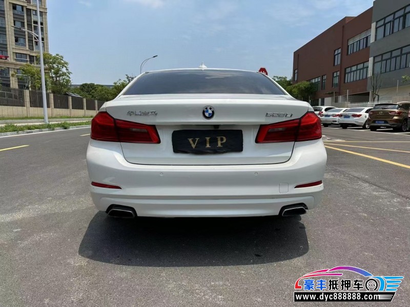 18年宝马5系轿车抵押车出售