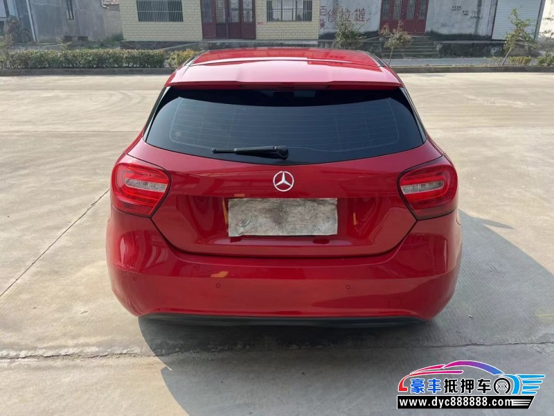 15年奔驰A轿车抵押车出售