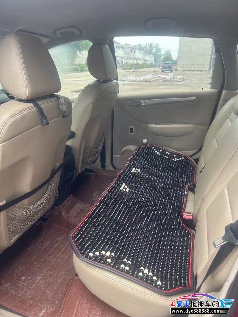 10年奔驰B轿车抵押车出售