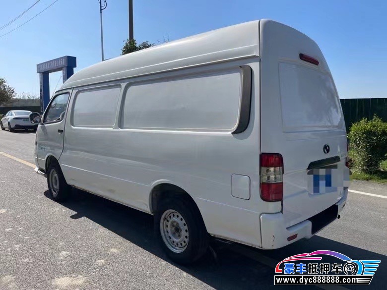 15年金龙金威轿车抵押车出售