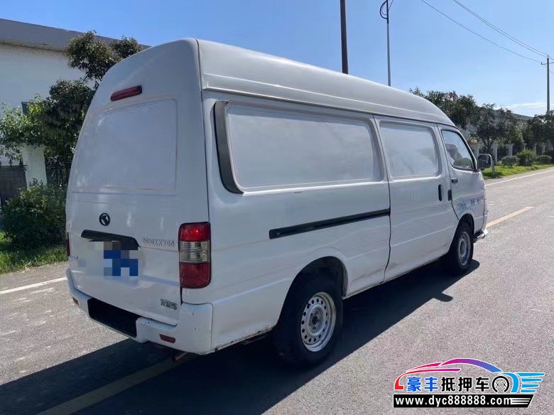 15年金龙金威轿车抵押车出售