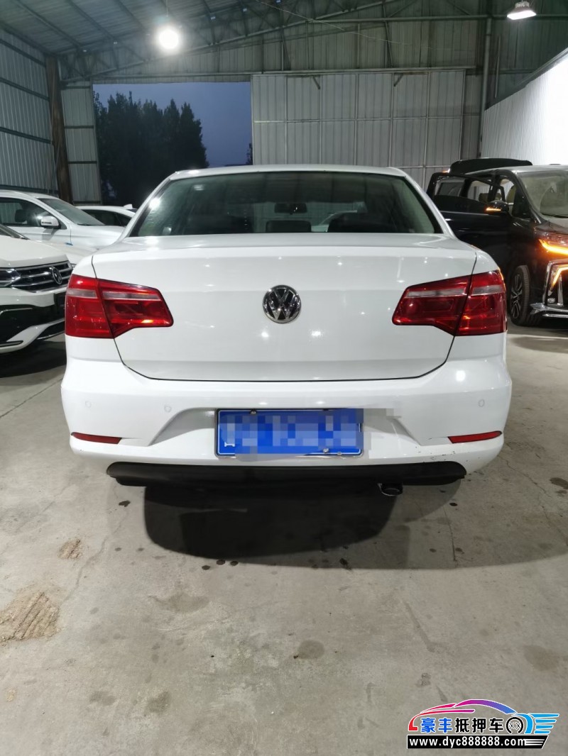 14年大众宝来轿车抵押车出售