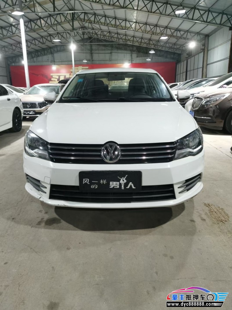 13年大众宝来轿车抵押车出售