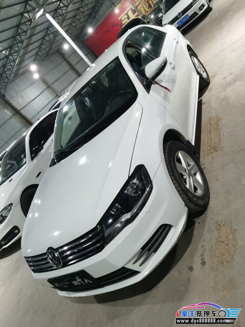 13年大众宝来轿车抵押车出售