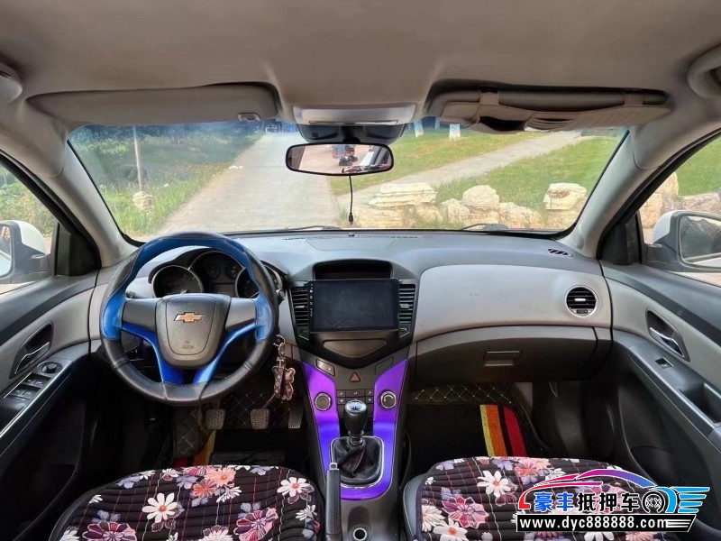 14年雪佛兰科鲁兹轿车抵押车出售