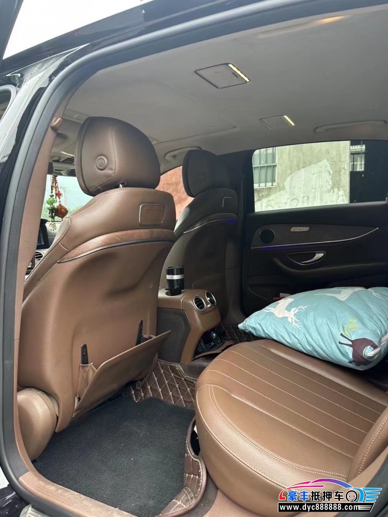 18年奔驰E轿车抵押车出售