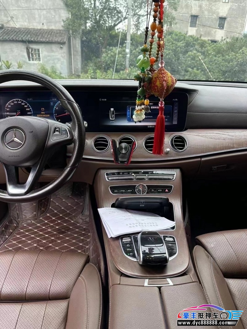 18年奔驰E轿车抵押车出售