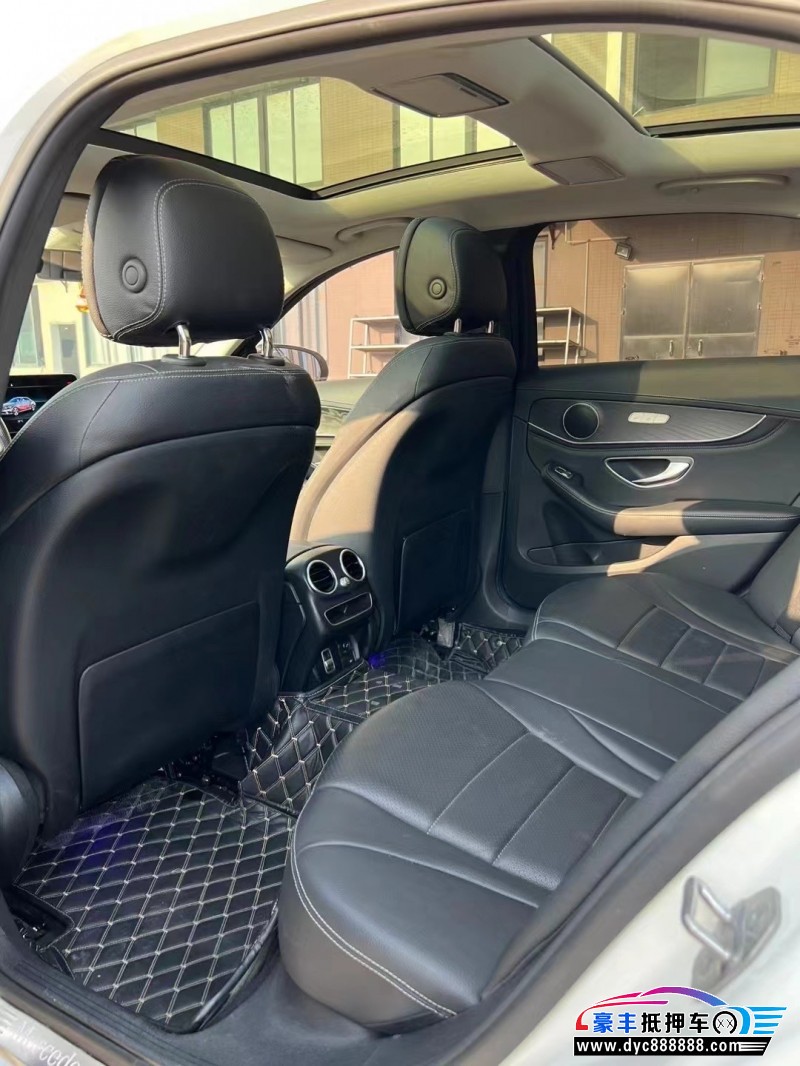 20年奔驰C轿车抵押车出售