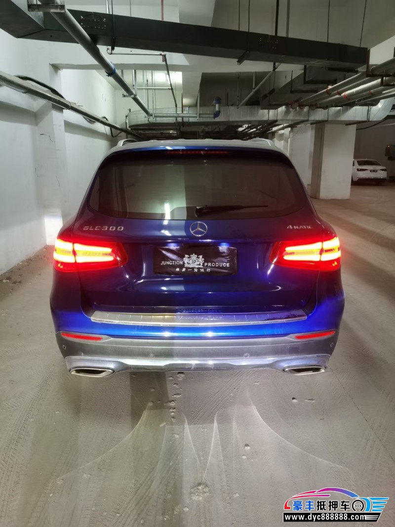 15年奔驰GLC轿车抵押车出售
