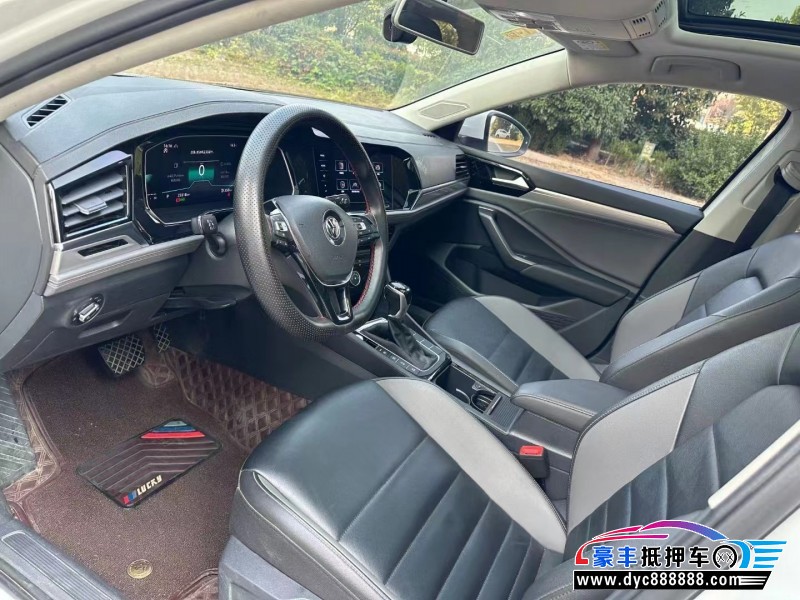 21年大众速腾轿车抵押车出售