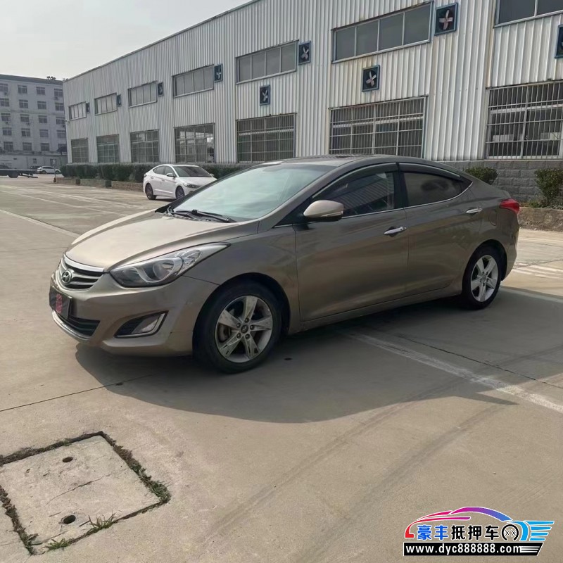 14年现代朗动轿车抵押车出售