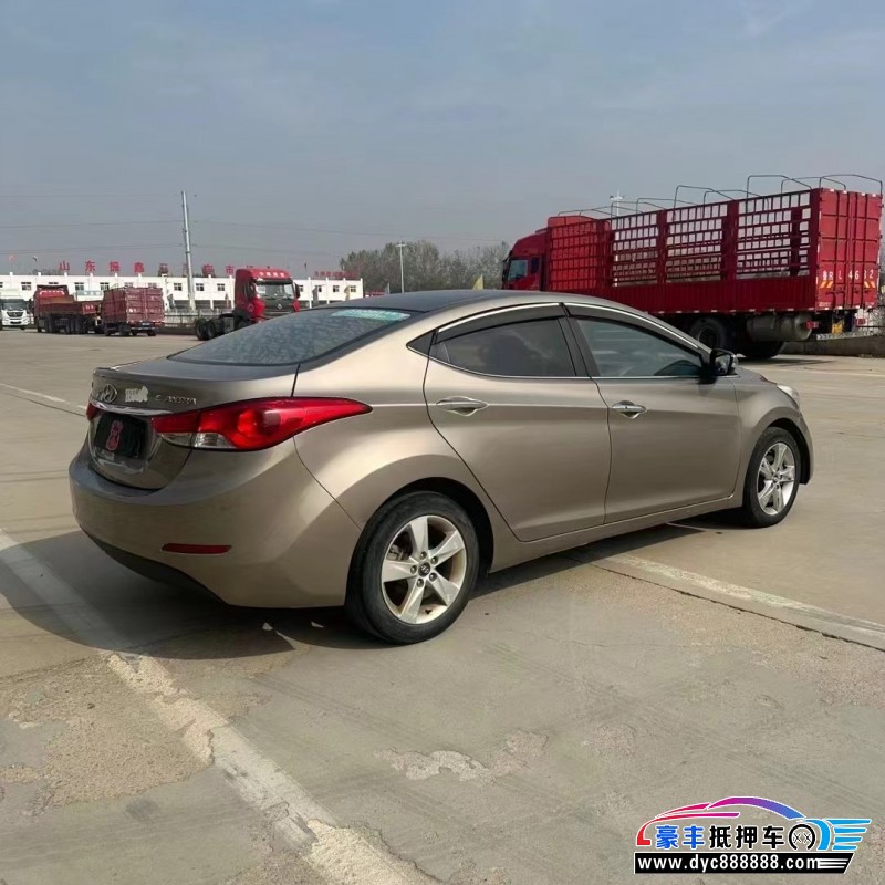 14年现代朗动轿车抵押车出售