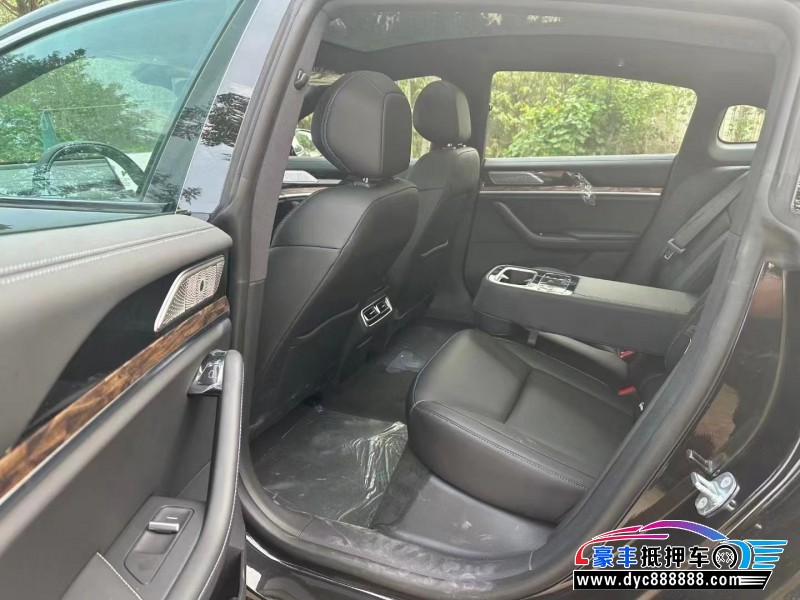 23年哪吒S轿车抵押车出售