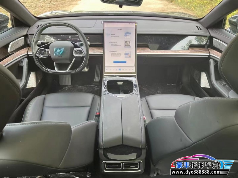 23年哪吒S轿车抵押车出售