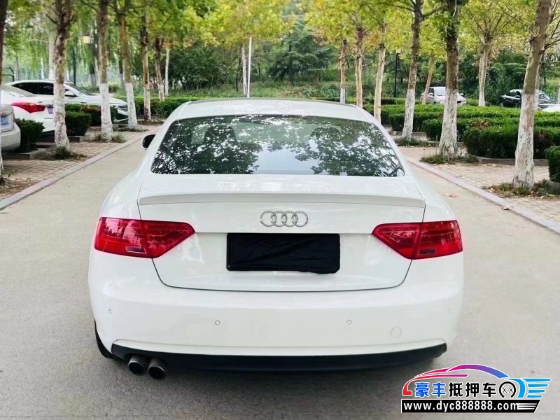 17年奥迪A5轿车抵押车出售