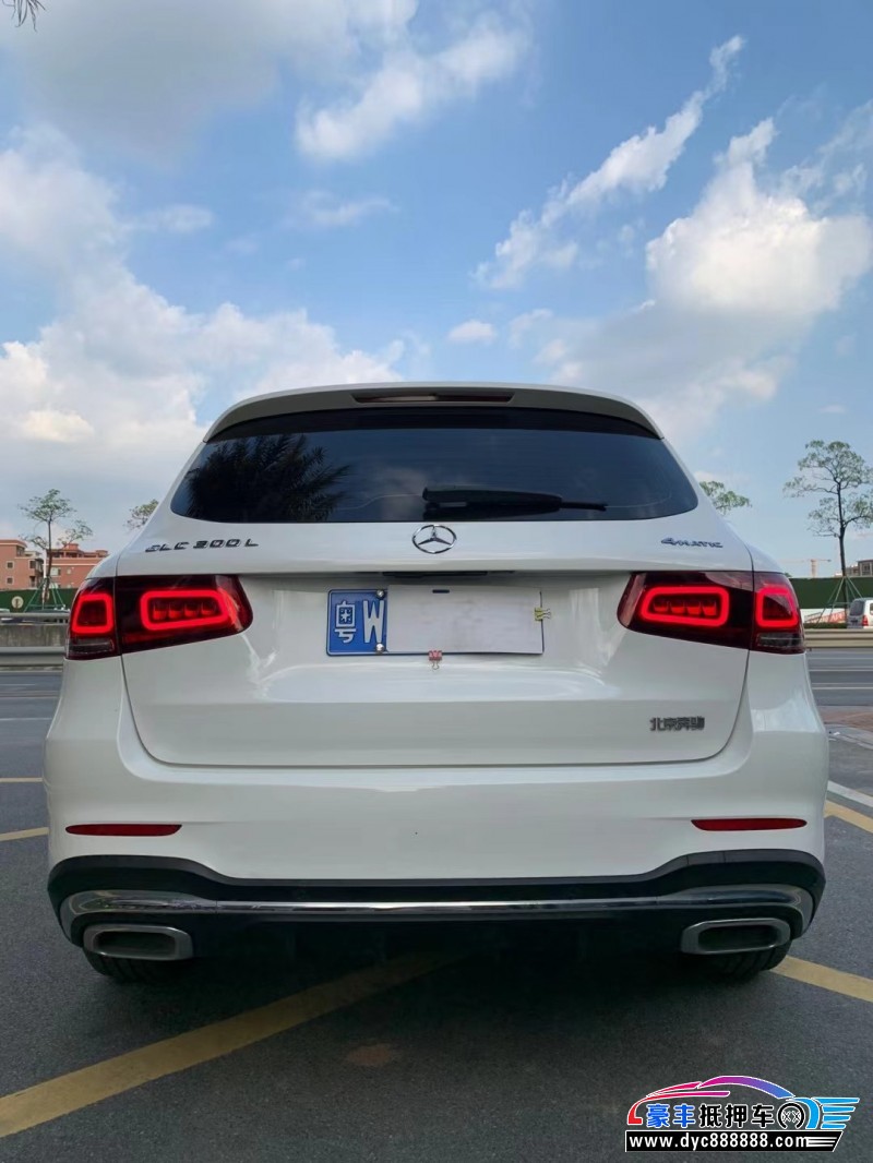 22年奔驰GLCSUV抵押车出售