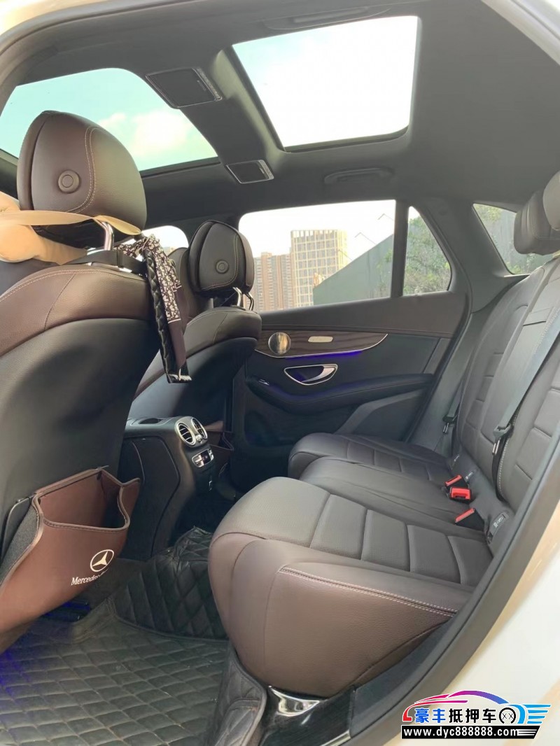 22年奔驰GLCSUV抵押车出售