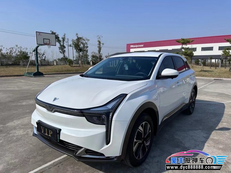 23年哪吒U轿车抵押车出售