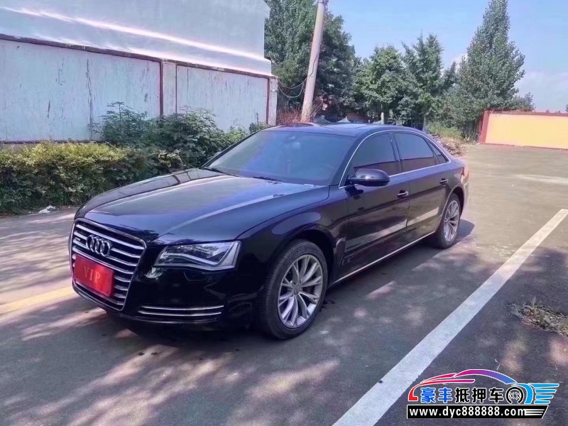 14年奥迪S8轿车抵押车出售