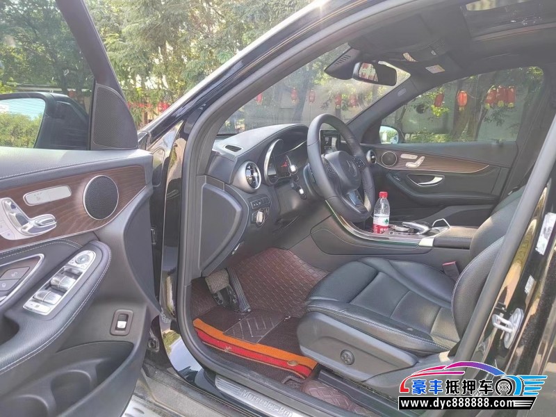 17年奔驰GLCSUV抵押车出售