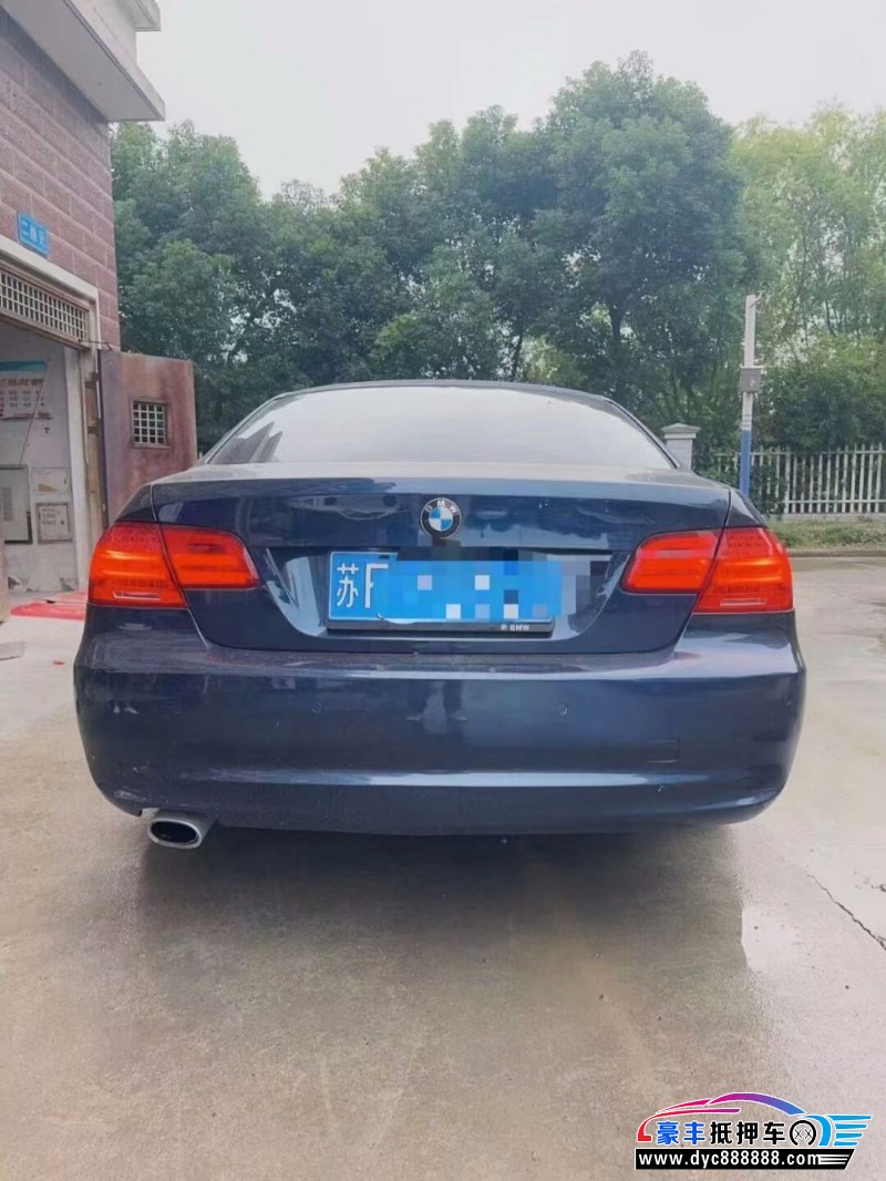 11年宝马3系轿车抵押车出售