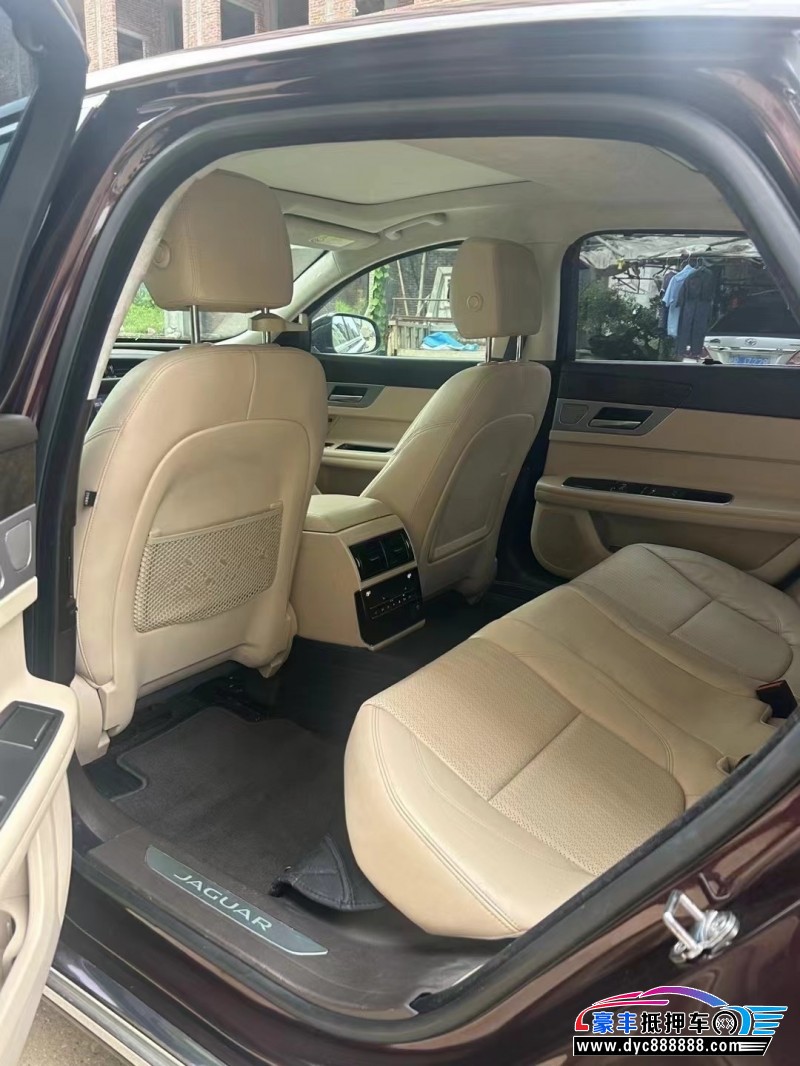 17年捷豹XFL轿车抵押车出售