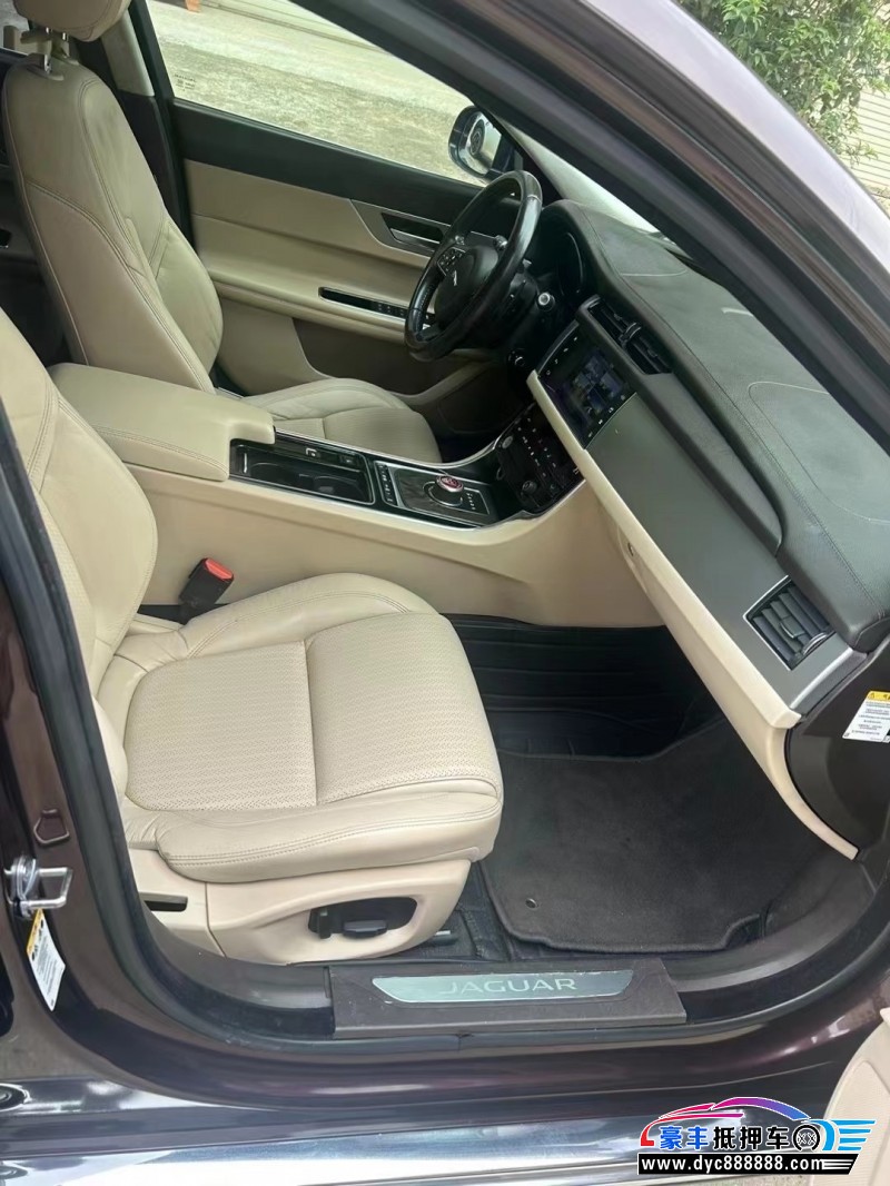 17年捷豹XFL轿车抵押车出售