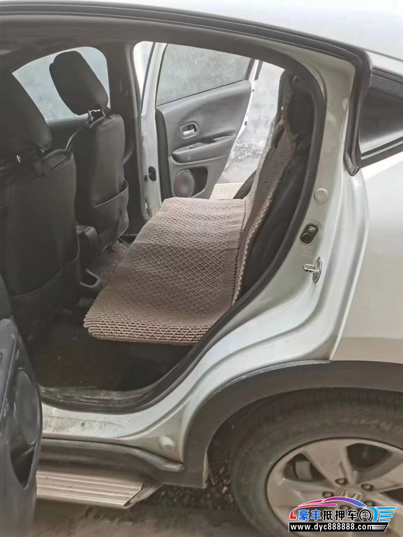 16年本田XRV轿车抵押车出售