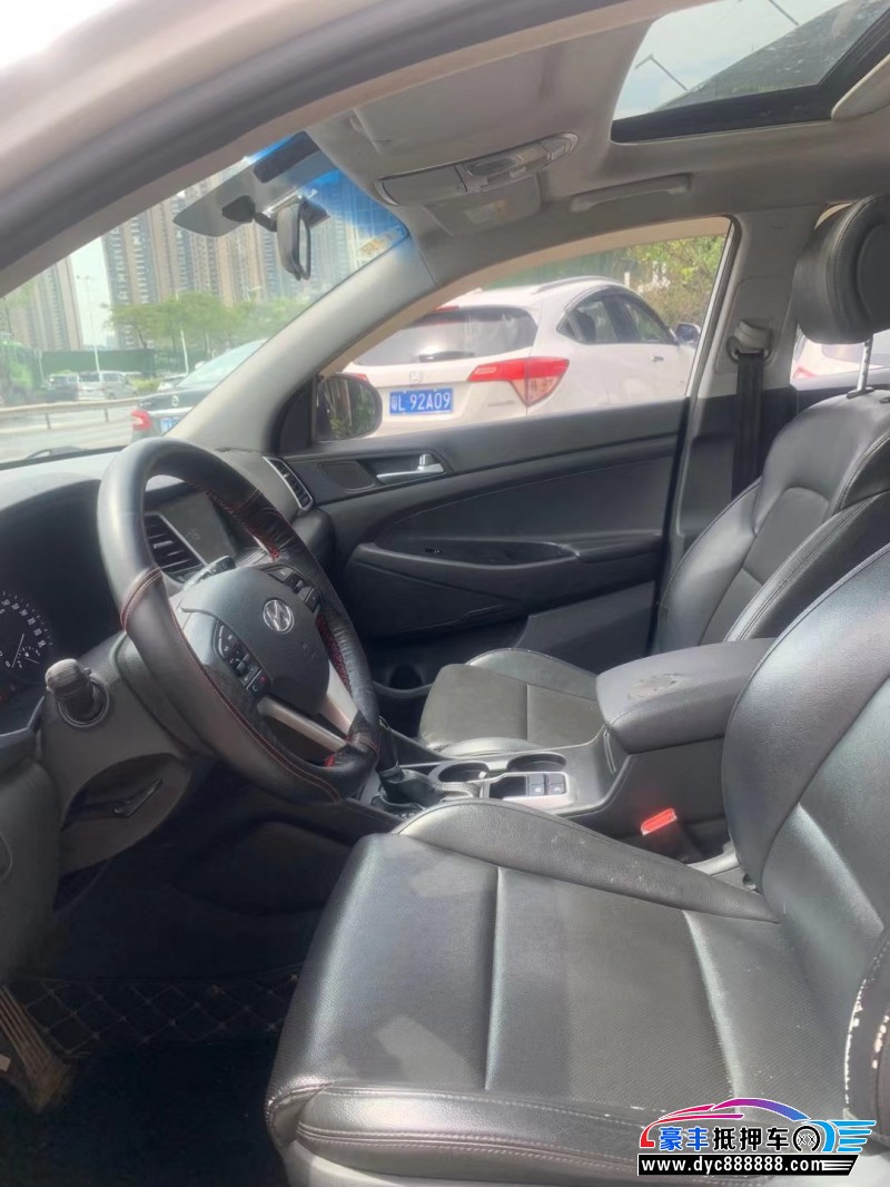 17年现代途胜SUV抵押车出售