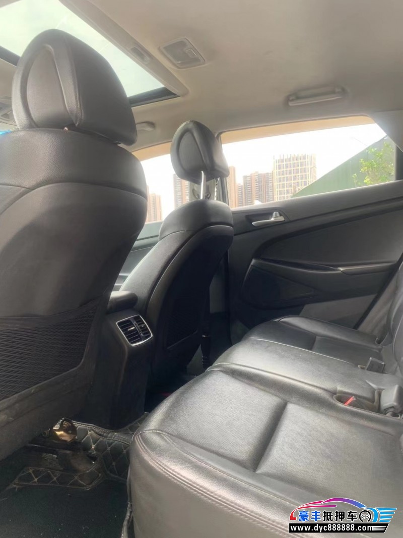 17年现代途胜SUV抵押车出售