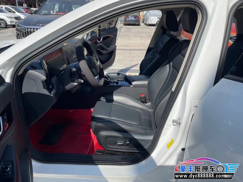 22年奔腾B70轿车抵押车出售