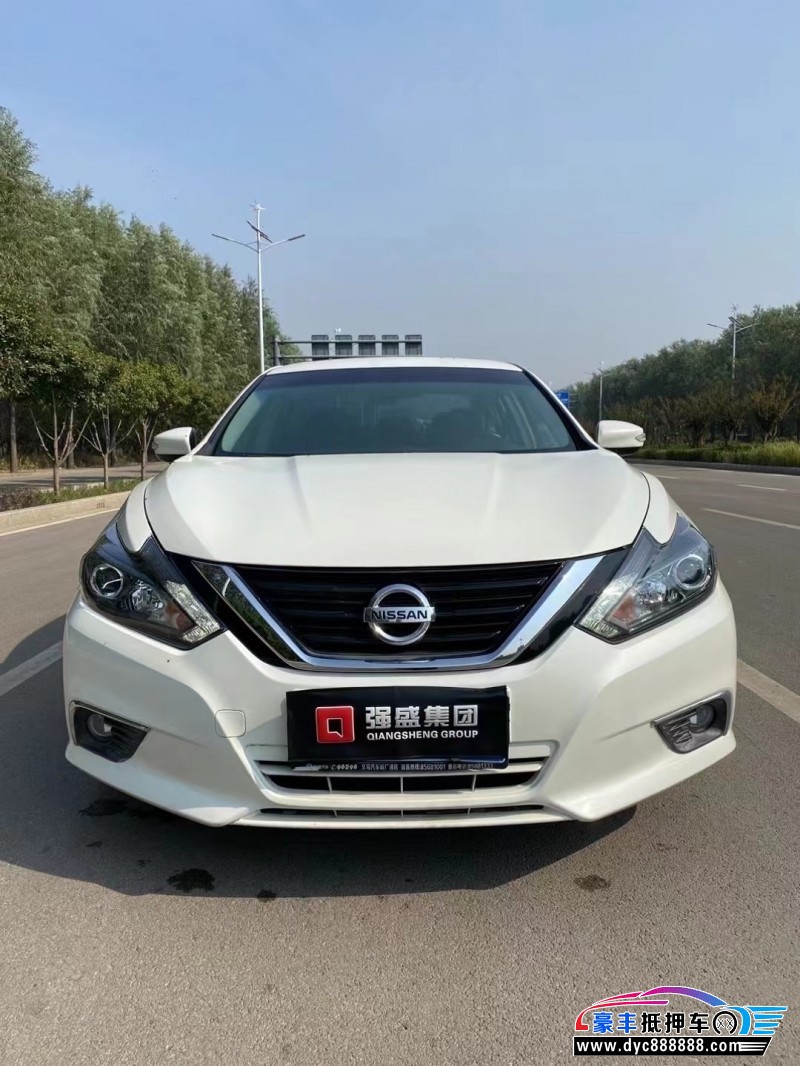 16年日产天籁轿车抵押车出售