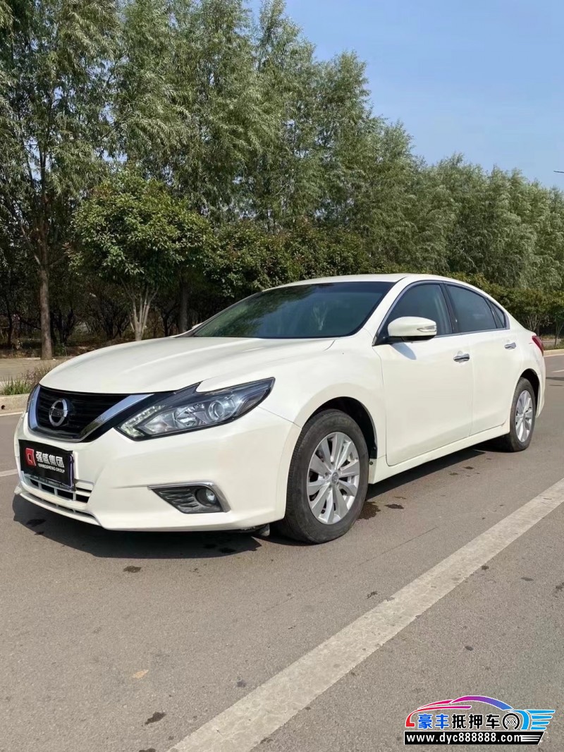 16年日产天籁轿车抵押车出售