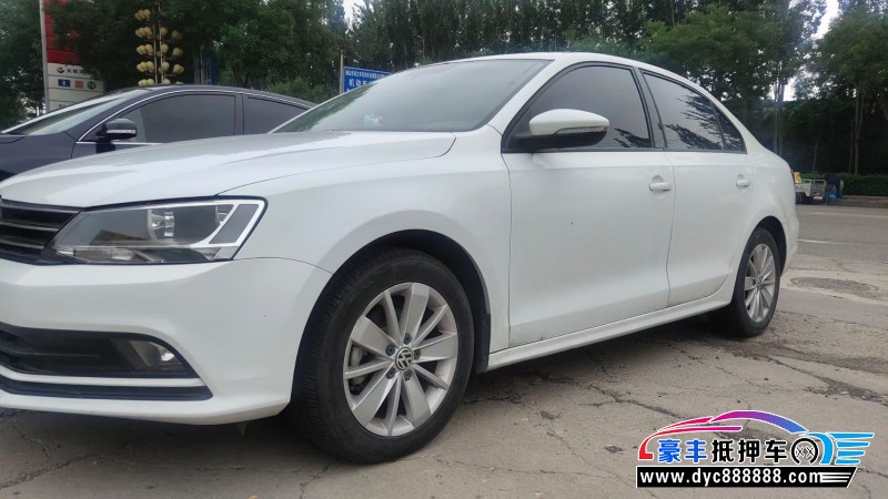 17年大众速腾轿车抵押车出售