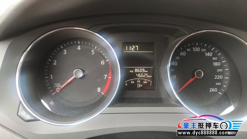 17年大众速腾轿车抵押车出售