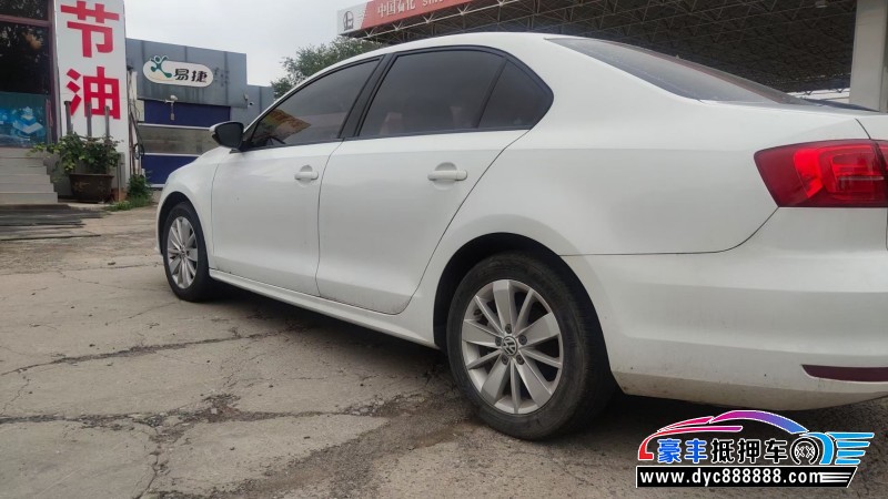 17年大众速腾轿车抵押车出售