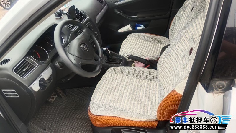 17年大众速腾轿车抵押车出售