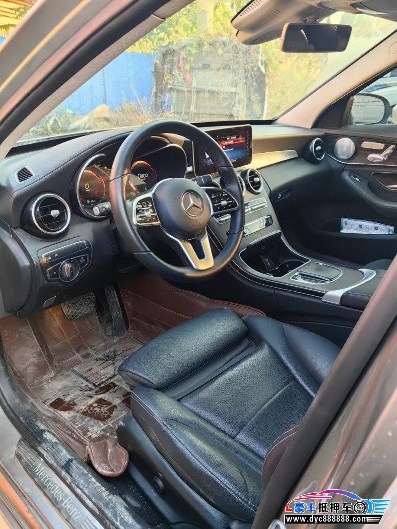 18年奔驰C轿车抵押车出售