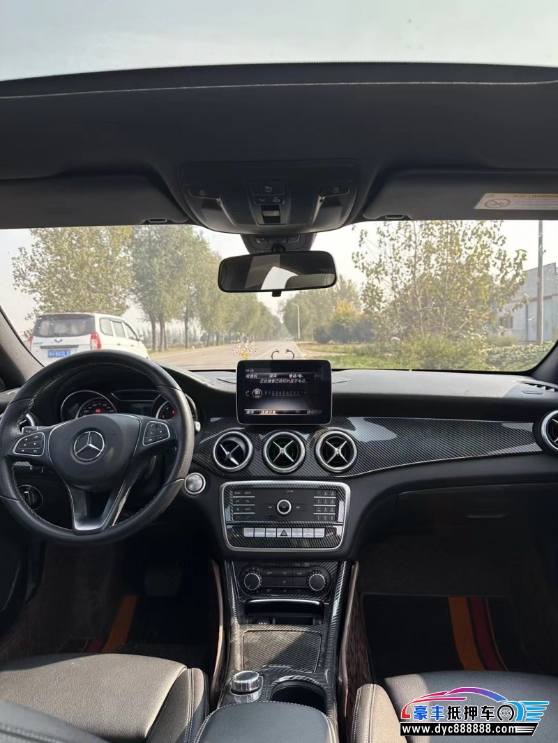 18年奔驰CLA轿车抵押车出售