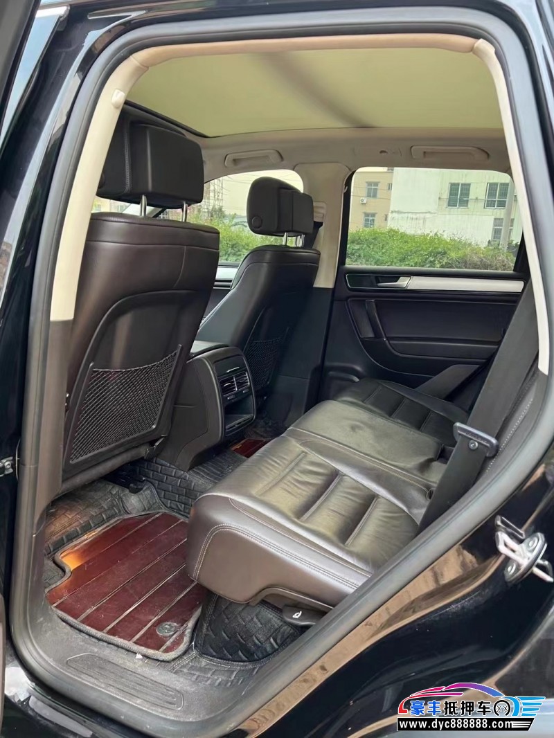 18年大众途锐SUV抵押车出售