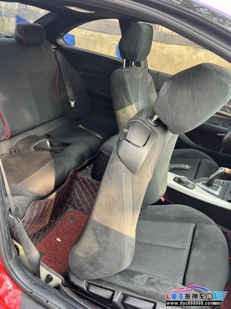 18年宝马2系轿车抵押车出售