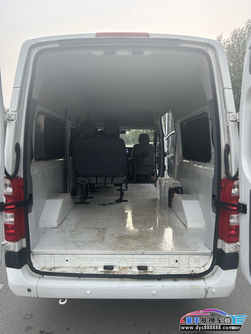 20年福田图雅诺轿车抵押车出售