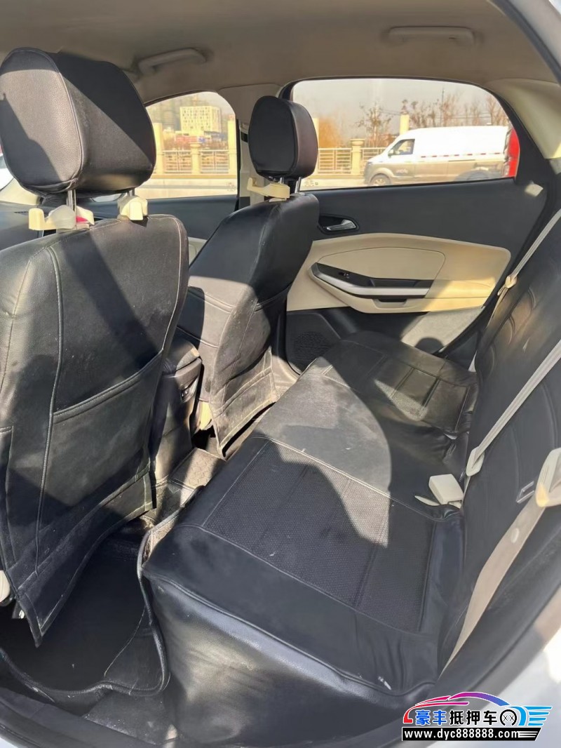 17年福特福睿斯轿车抵押车出售