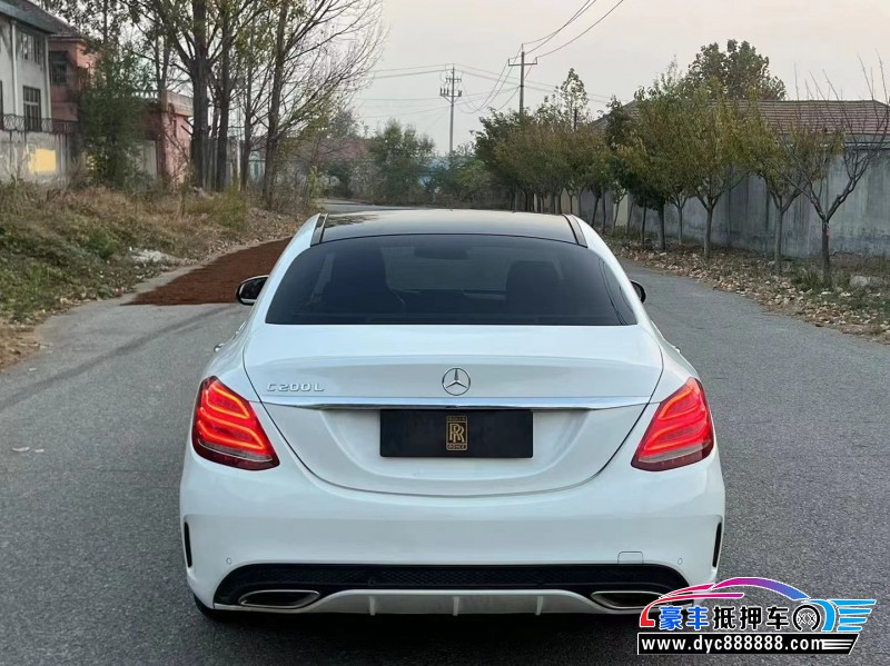 17年奔驰C轿车抵押车出售
