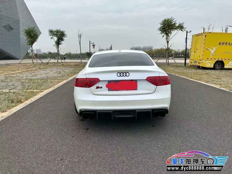 12年奥迪S5轿车抵押车出售